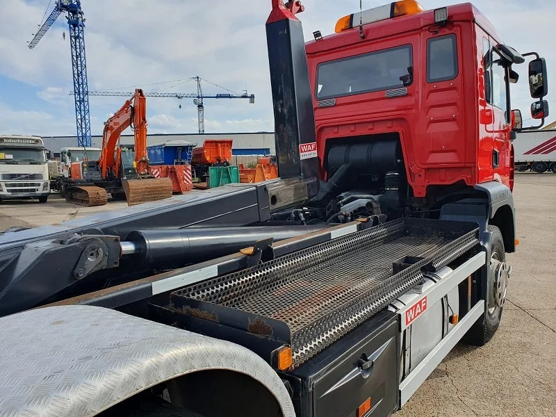 MAN TGA 28.390 - Abrollkipper: das Bild 5 MAN TGA 28.390 - Abrollkipper: das Bild 5