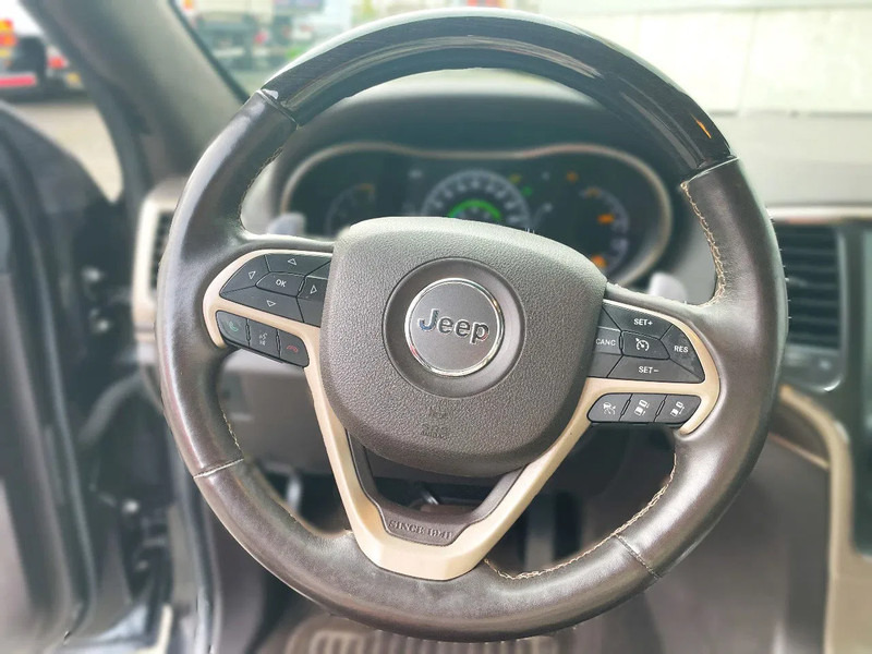 Jeep Grand Cherokee Jeep Grand Cherokee *Export*AHK 2,9t*zetelverw. voor-achter*elektr. zetels*adaptive cruise control - SUV/ Geländewagen: das Bild 5 Jeep Grand Cherokee Jeep Grand Cherokee *Export*AHK 2,9t*zetelverw. voor-achter*elektr. zetels*adaptive cruise control - SUV/ Geländewagen: das Bild 5
