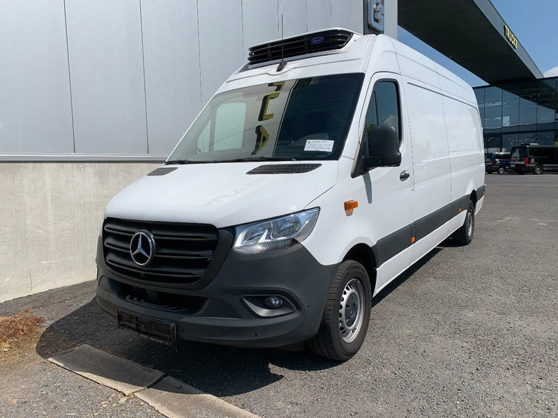 Mercedes-Benz Sprinter 315 L3H2*NEW Carrier xarios 350 -18°C*achteruitrijcamera*navigatie*zetelverwarming*360° camera* - Kühltransporter: das Bild 1 Mercedes-Benz Sprinter 315 L3H2*NEW Carrier xarios 350 -18°C*achteruitrijcamera*navigatie*zetelverwarming*360° camera* - Kühltransporter: das Bild 1