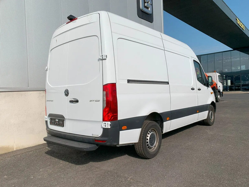 Mercedes-Benz Sprinter 317 CDI*L2H2*360°Camera*Zetelverwarming*Tempomat*Navi* - Kastenwagen: das Bild 2 Mercedes-Benz Sprinter 317 CDI*L2H2*360°Camera*Zetelverwarming*Tempomat*Navi* - Kastenwagen: das Bild 2