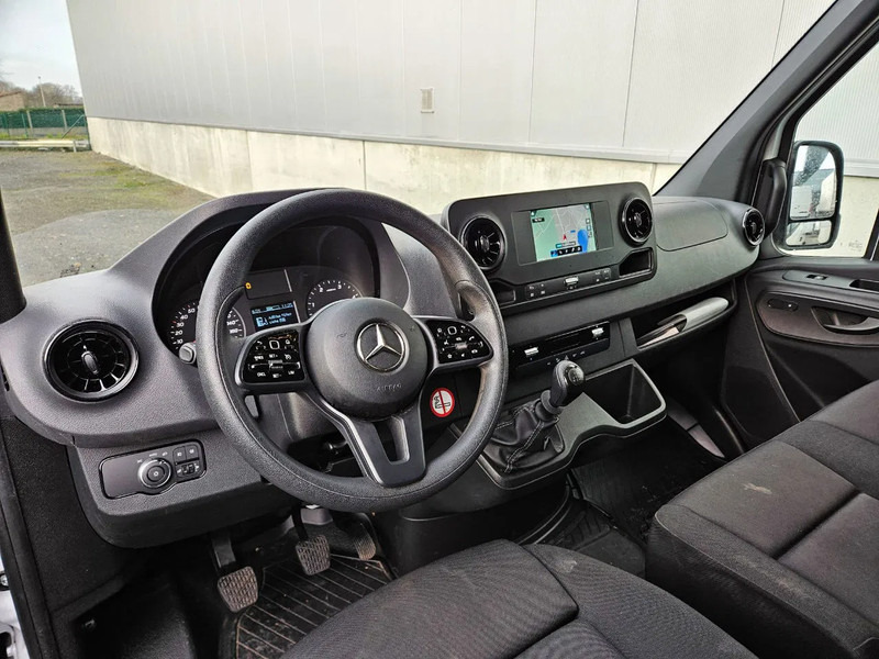 Mercedes-Benz Sprinter 317 L2H2*Achteruitrijcamera*360°camera*Zetelverwarming* - Kastenwagen: das Bild 4 Mercedes-Benz Sprinter 317 L2H2*Achteruitrijcamera*360°camera*Zetelverwarming* - Kastenwagen: das Bild 4