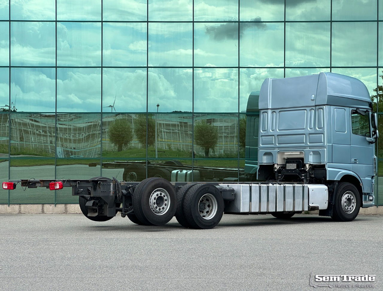 DAF XF 480 FAR SSC Euro 6 978.000 KM Park Airco 2X Tanks TOP Condition - Fahrgestell LKW: das Bild 4 DAF XF 480 FAR SSC Euro 6 978.000 KM Park Airco 2X Tanks TOP Condition - Fahrgestell LKW: das Bild 4