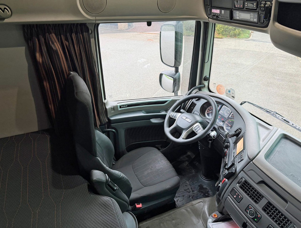 Kühlkoffer LKW DAF XF 480 FAR SSC Isolated BOX 810x250x275 CM Inside TRS Cooling Tail Lift TOP Condition NL-Truck: das Bild 11 Kühlkoffer LKW DAF XF 480 FAR SSC Isolated BOX 810x250x275 CM Inside TRS Cooling Tail Lift TOP Condition NL-Truck: das Bild 11