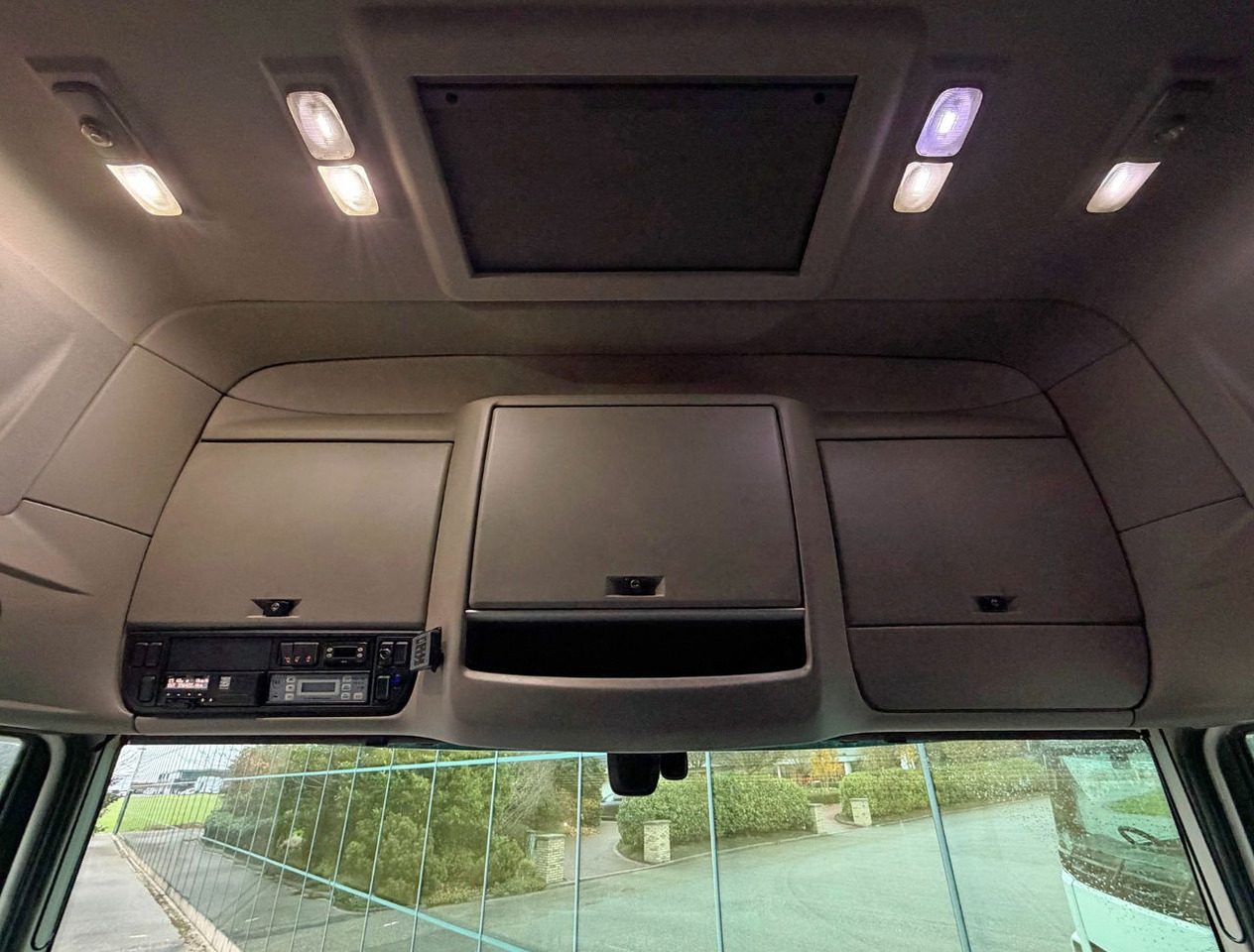 Kühlkoffer LKW DAF XF 480 FAR SSC Isolated BOX 810x250x275 CM Inside TRS Cooling Tail Lift TOP Condition NL-Truck: das Bild 9 Kühlkoffer LKW DAF XF 480 FAR SSC Isolated BOX 810x250x275 CM Inside TRS Cooling Tail Lift TOP Condition NL-Truck: das Bild 9