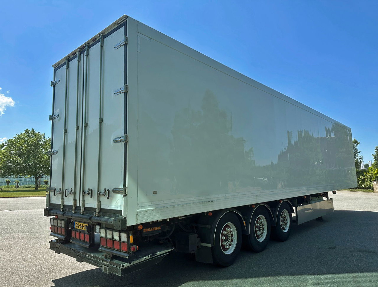 Ekeri 3-AS Multi Temp 1335 x 250 x 271 CM Inside Tail Lift - Kühlkoffer Auflieger: das Bild 5 Ekeri 3-AS Multi Temp 1335 x 250 x 271 CM Inside Tail Lift - Kühlkoffer Auflieger: das Bild 5