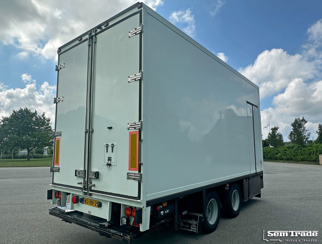 KMA 2 Axle Kees Mulder Isolated BOX Tail Lift Side Door Drum Brakes - Kühlkoffer Anhänger: das Bild 5 KMA 2 Axle Kees Mulder Isolated BOX Tail Lift Side Door Drum Brakes - Kühlkoffer Anhänger: das Bild 5