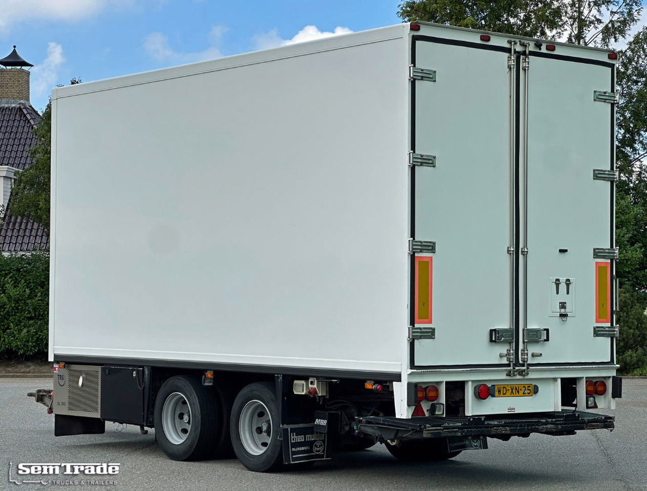 KMA 2 Axle Kees Mulder Isolated BOX Tail Lift Side Door Drum Brakes - Kühlkoffer Anhänger: das Bild 3 KMA 2 Axle Kees Mulder Isolated BOX Tail Lift Side Door Drum Brakes - Kühlkoffer Anhänger: das Bild 3