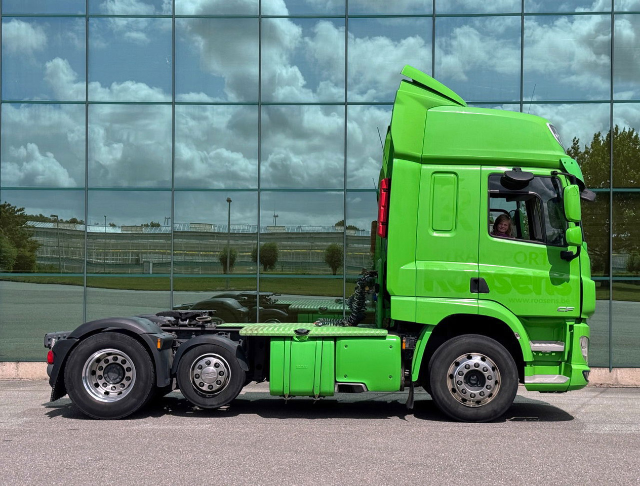 DAF CF 450 FTP Space CAB Only 447.500 KM 2x Tanks TOP Condition Belgium Truck - Sattelzugmaschine: das Bild 5 DAF CF 450 FTP Space CAB Only 447.500 KM 2x Tanks TOP Condition Belgium Truck - Sattelzugmaschine: das Bild 5