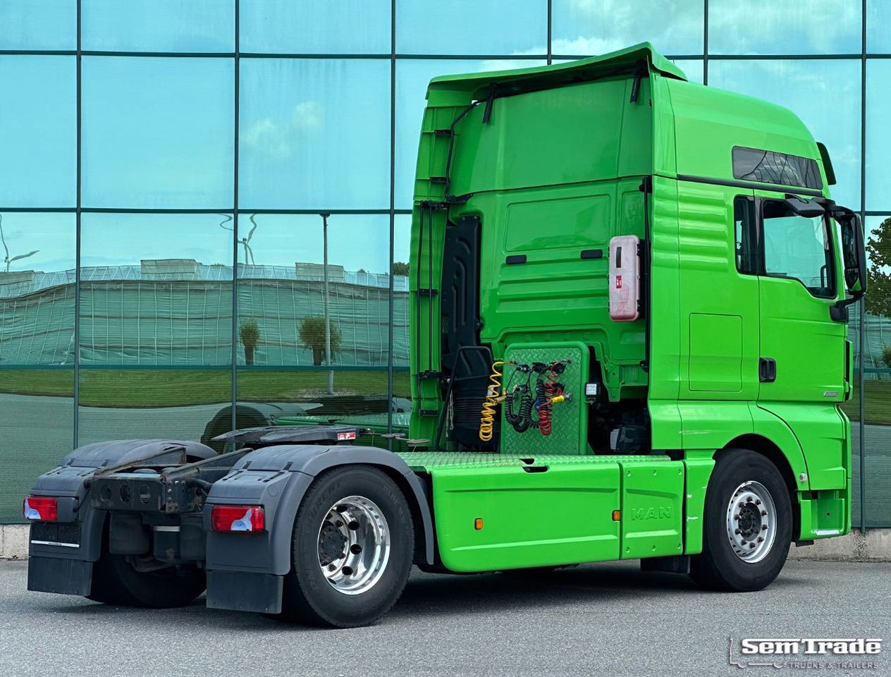 MAN TGX 18.460 Euro 6 Only 697.000 KM 2X Tanks TOP Condition BE-Truck - Sattelzugmaschine: das Bild 4 MAN TGX 18.460 Euro 6 Only 697.000 KM 2X Tanks TOP Condition BE-Truck - Sattelzugmaschine: das Bild 4