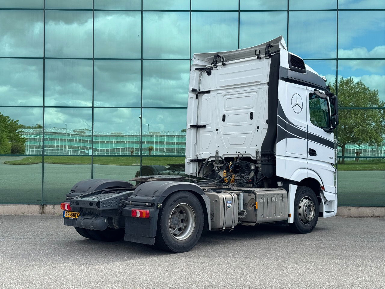 Mercedes-Benz Actros 1945 382.000 KM NEW TUV APK PTO + Hydraulics TOP Condition NL Truck - Sattelzugmaschine: das Bild 4 Mercedes-Benz Actros 1945 382.000 KM NEW TUV APK PTO + Hydraulics TOP Condition NL Truck - Sattelzugmaschine: das Bild 4