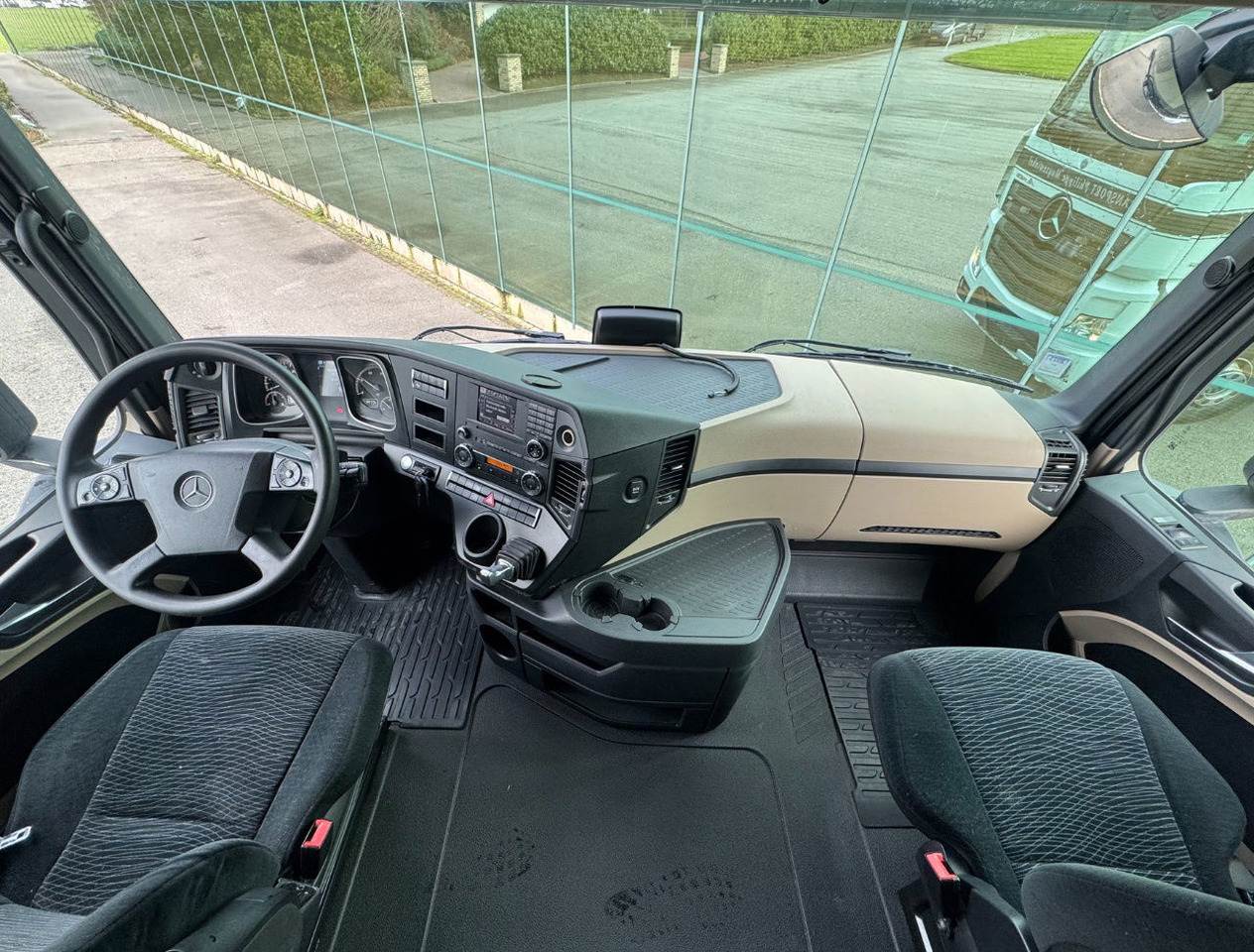 Sattelzugmaschine Mercedes-Benz Actros 1945 382.000 KM NEW TUV APK PTO + Hydraulics TOP Condition NL Truck: das Bild 9