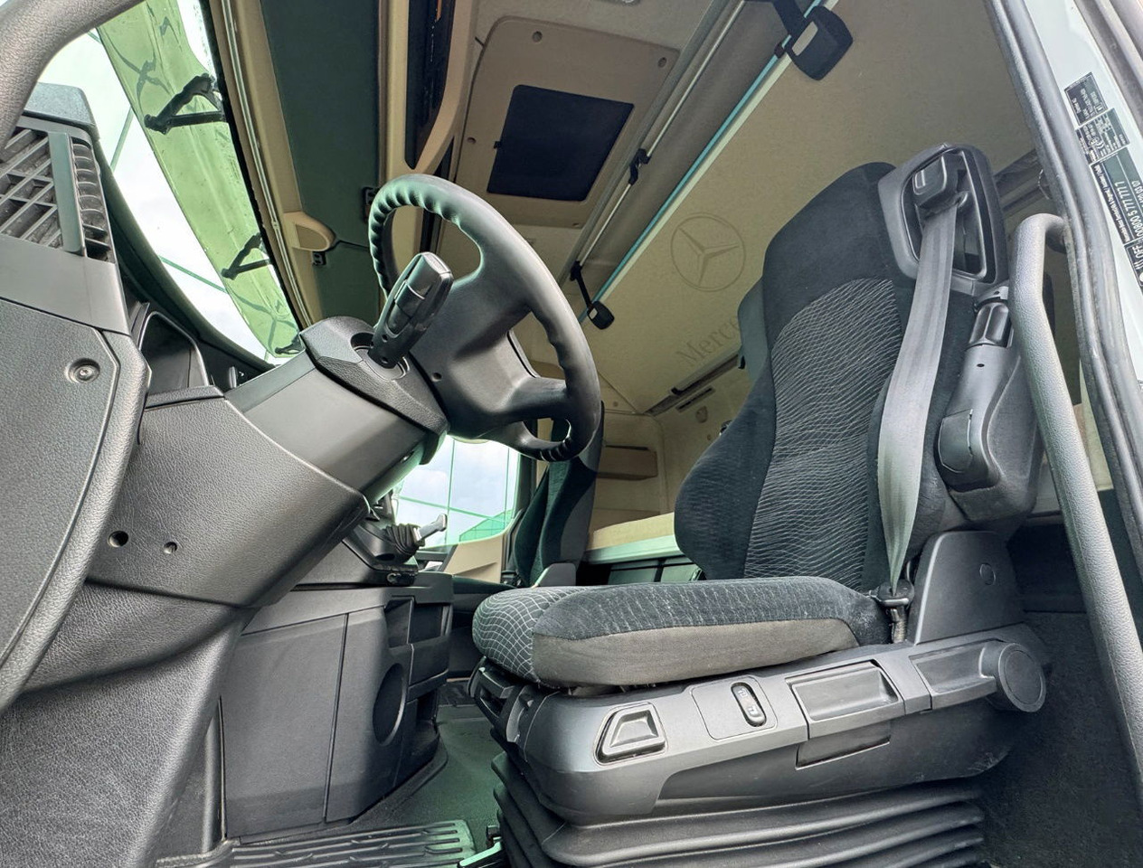 Sattelzugmaschine Mercedes-Benz Actros 1945 382.000 KM NEW TUV APK PTO + Hydraulics TOP Condition NL Truck: das Bild 7