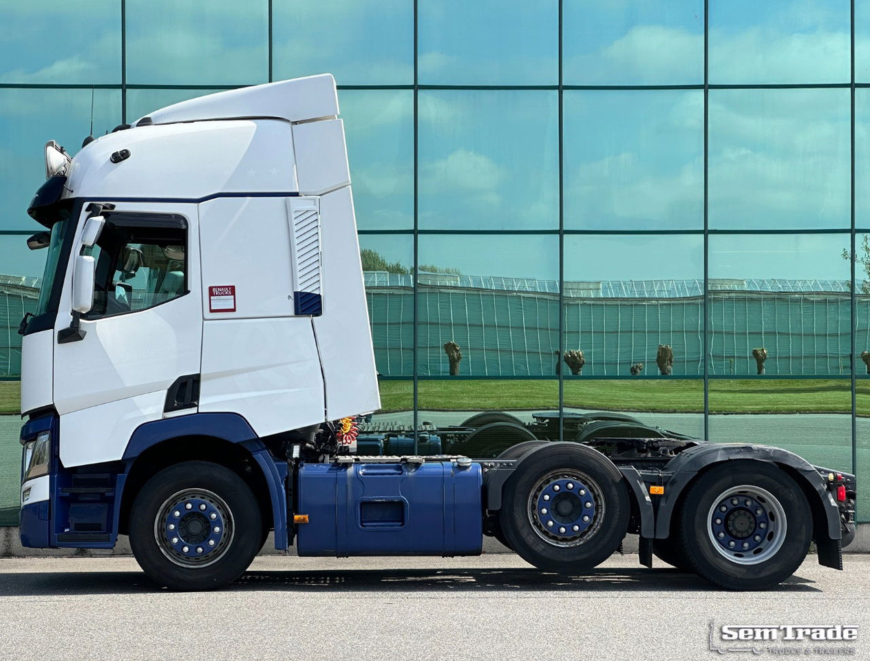 Renault T460 Comfort Euro 6 Only 654.000 KM 2X Tanks NL-Truck - Sattelzugmaschine: das Bild 2 Renault T460 Comfort Euro 6 Only 654.000 KM 2X Tanks NL-Truck - Sattelzugmaschine: das Bild 2