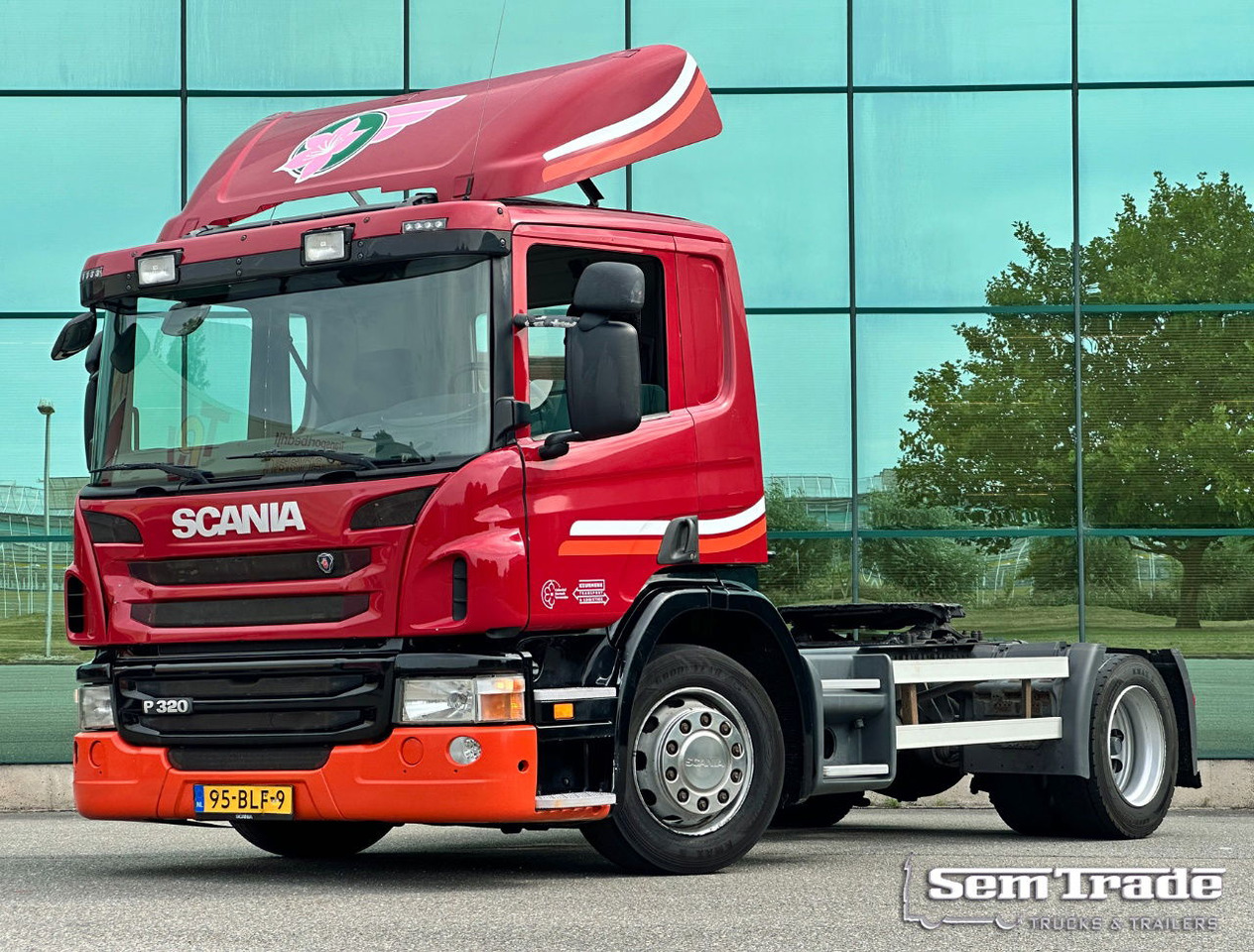 Scania P320 Euro 5 Full AIR DAY CAB LOW Deck 615.000 KM Holland Truck - Sattelzugmaschine: das Bild 1 Scania P320 Euro 5 Full AIR DAY CAB LOW Deck 615.000 KM Holland Truck - Sattelzugmaschine: das Bild 1