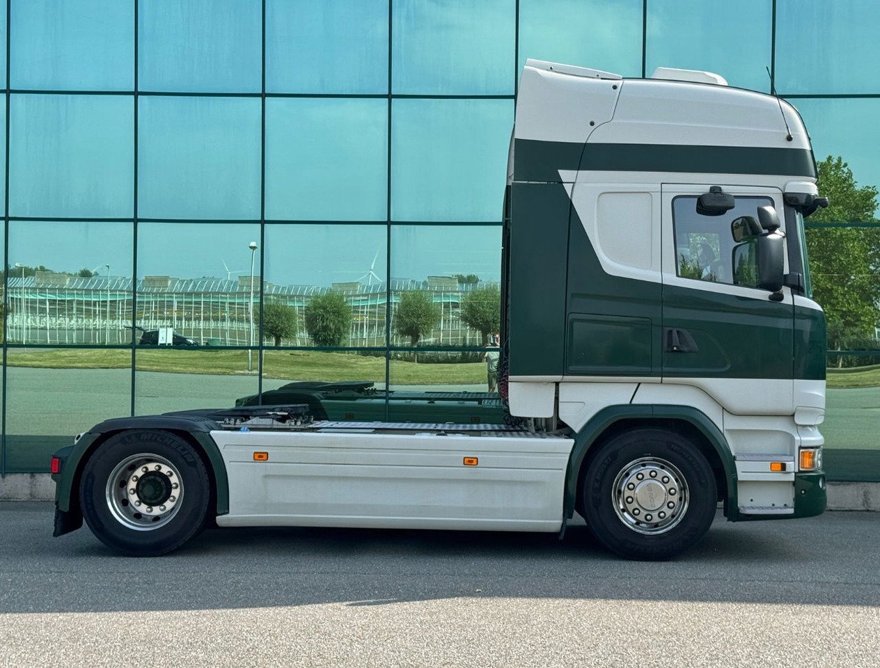 Scania R490 Retarder TRS Genset Good Condition NL Truck - Sattelzugmaschine: das Bild 5 Scania R490 Retarder TRS Genset Good Condition NL Truck - Sattelzugmaschine: das Bild 5
