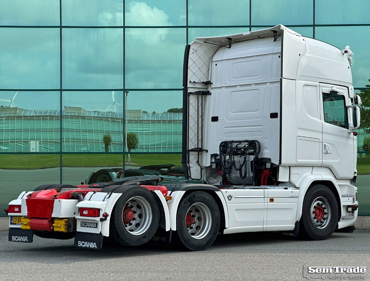 Scania R580 V8 Euro 6 Retarder Full Options Special Interior Super Condition - Sattelzugmaschine: das Bild 4 Scania R580 V8 Euro 6 Retarder Full Options Special Interior Super Condition - Sattelzugmaschine: das Bild 4