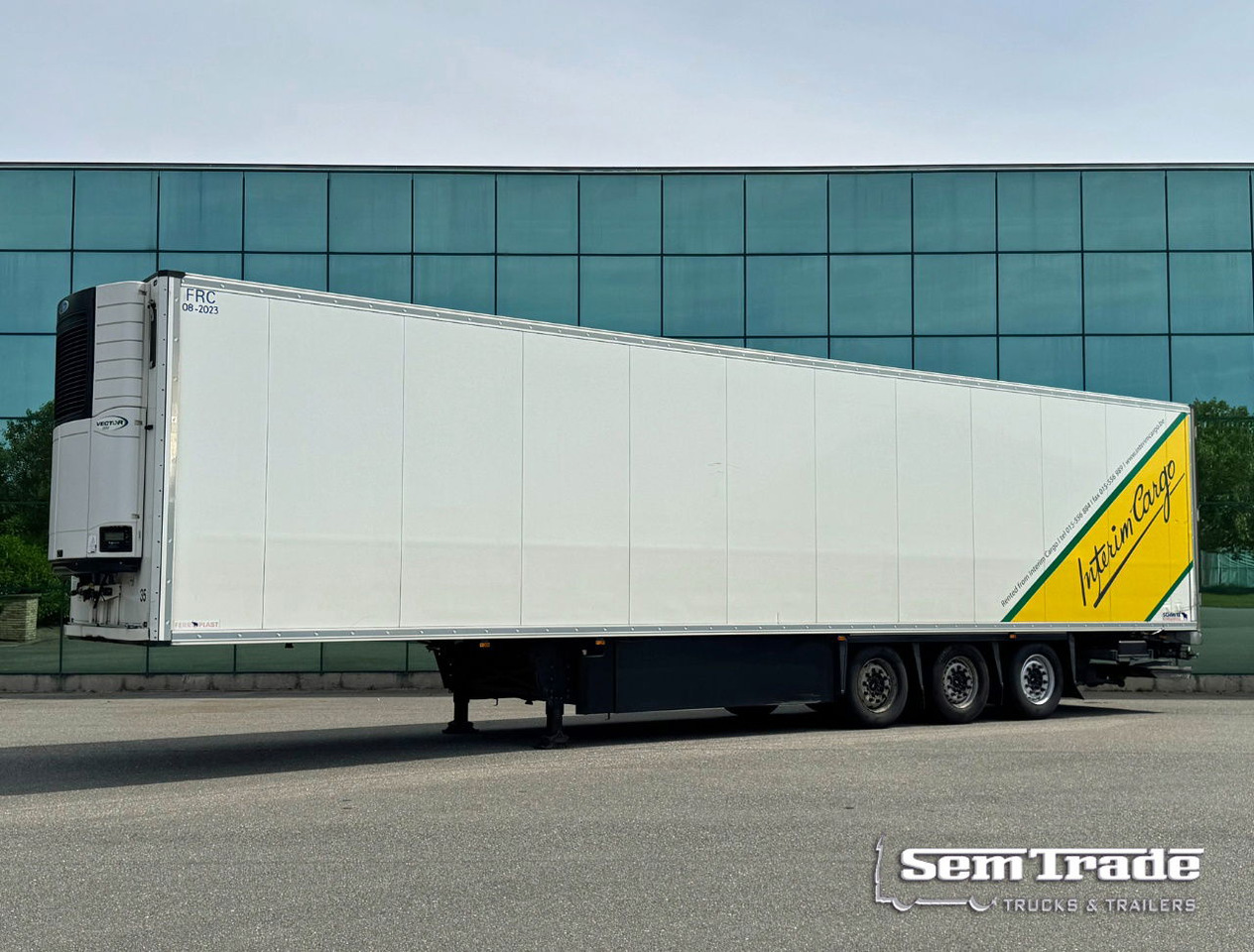 Schmitz Cargobull SCBS3B 275 CM High 250 Wide Tail Lift Carrier Vector 1550 Dopp - Kühlkoffer Auflieger: das Bild 1 Schmitz Cargobull SCBS3B 275 CM High 250 Wide Tail Lift Carrier Vector 1550 Dopp - Kühlkoffer Auflieger: das Bild 1