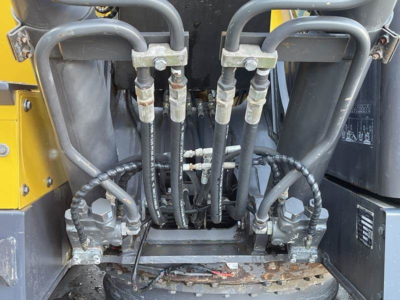 Kettenbagger Volvo ECR 235 DL: das Bild 15