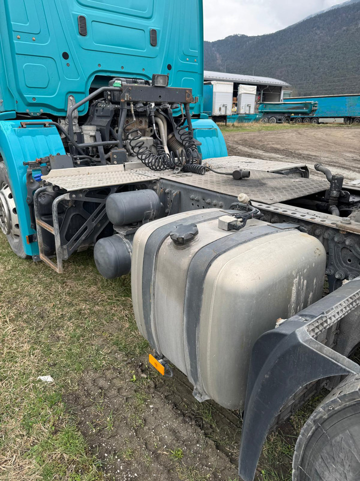 Mercedes Antos 2136 - Sattelzugmaschine: das Bild 5 Mercedes Antos 2136 - Sattelzugmaschine: das Bild 5
