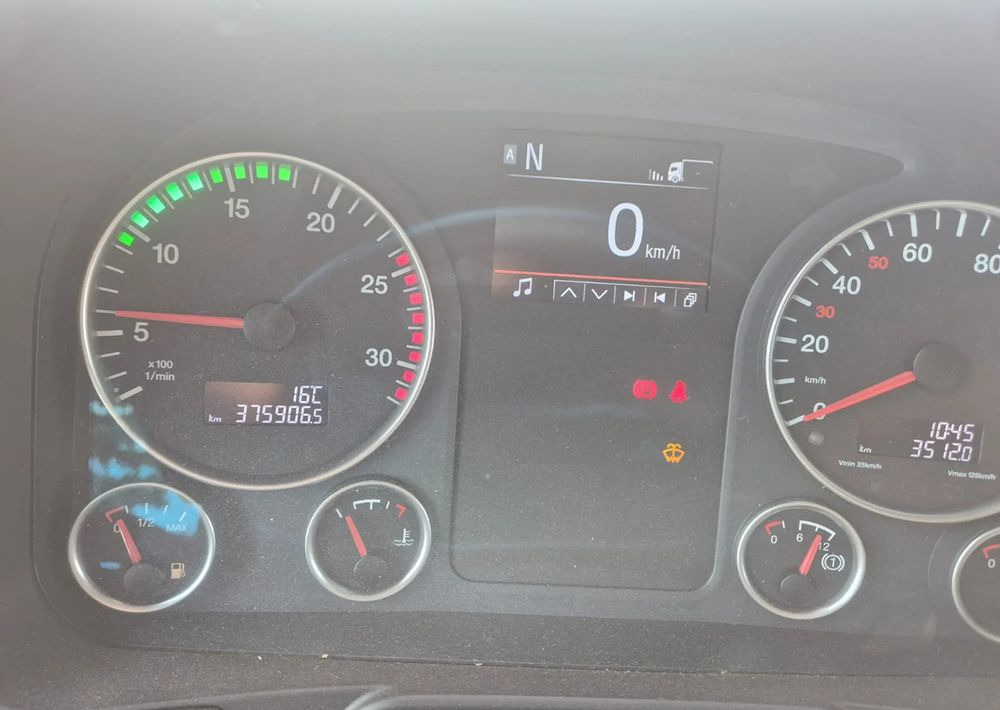 Abrollkipper MAN TGX 26-460 Hakowiec oś skrętna: das Bild 16 Abrollkipper MAN TGX 26-460 Hakowiec oś skrętna: das Bild 16