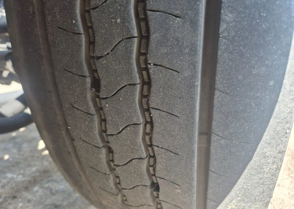 Abrollkipper MAN TGX 26-460 Hakowiec oś skrętna: das Bild 11 Abrollkipper MAN TGX 26-460 Hakowiec oś skrętna: das Bild 11