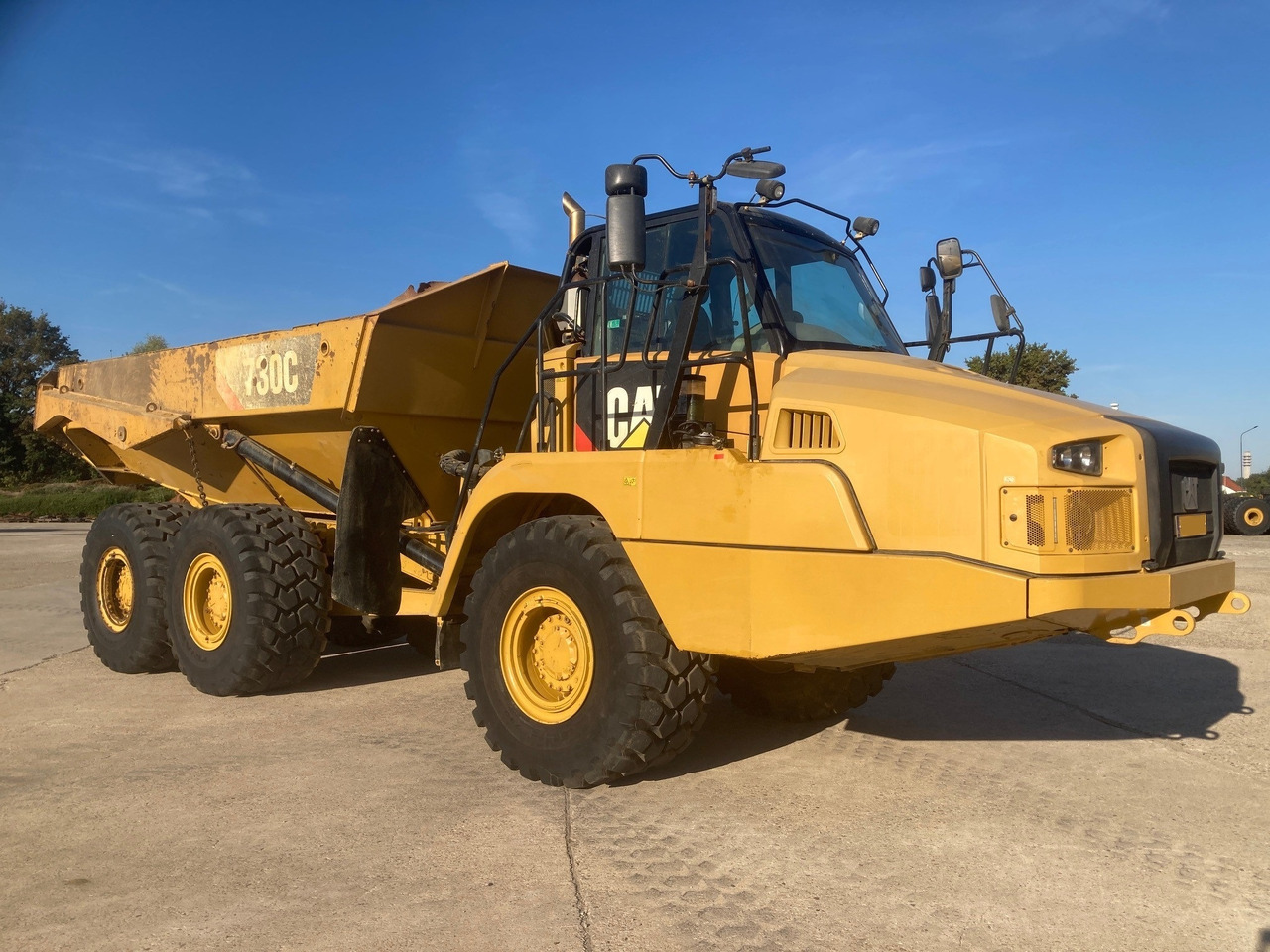 CATERPILLAR 730C - Knickgelenkter Dumper: das Bild 4 CATERPILLAR 730C - Knickgelenkter Dumper: das Bild 4