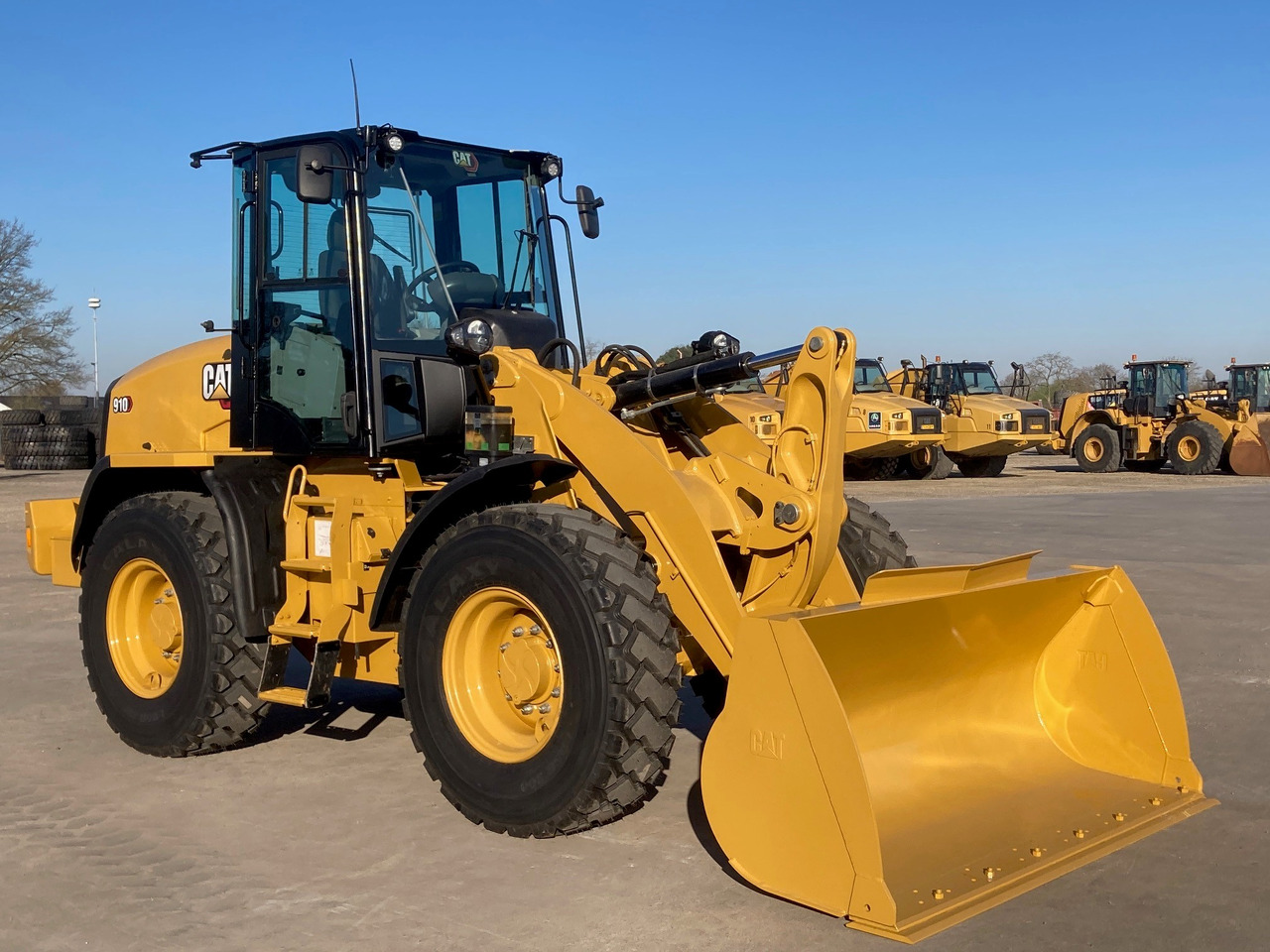 CATERPILLAR 910 - Radlader: das Bild 4 CATERPILLAR 910 - Radlader: das Bild 4