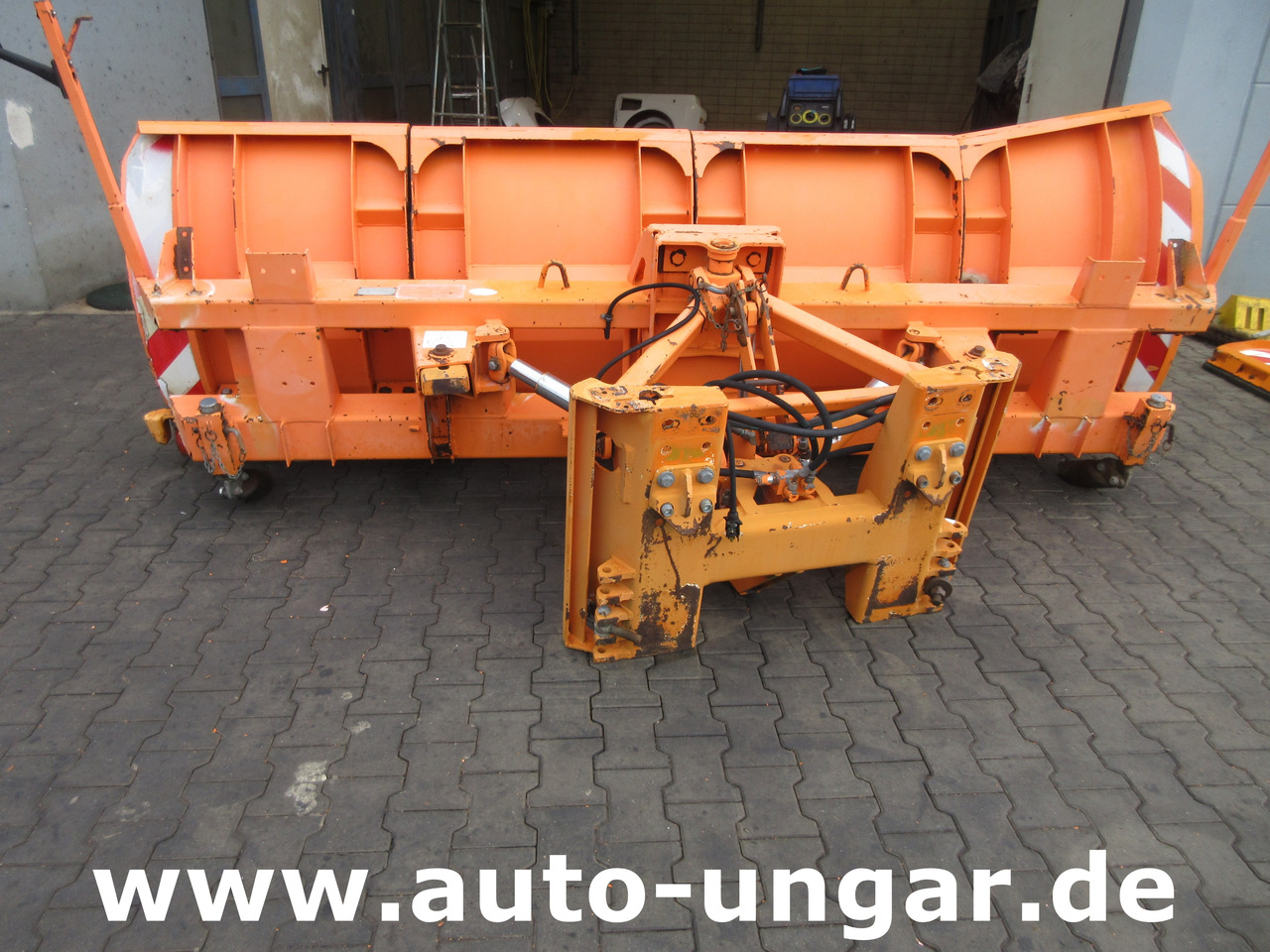 Beilhack PV30-4 Schneepflug LKW - Unimog 360cm Schneeschild Winterdienst - Schneeräumfahrzeug: das Bild 2 Beilhack PV30-4 Schneepflug LKW - Unimog 360cm Schneeschild Winterdienst - Schneeräumfahrzeug: das Bild 2