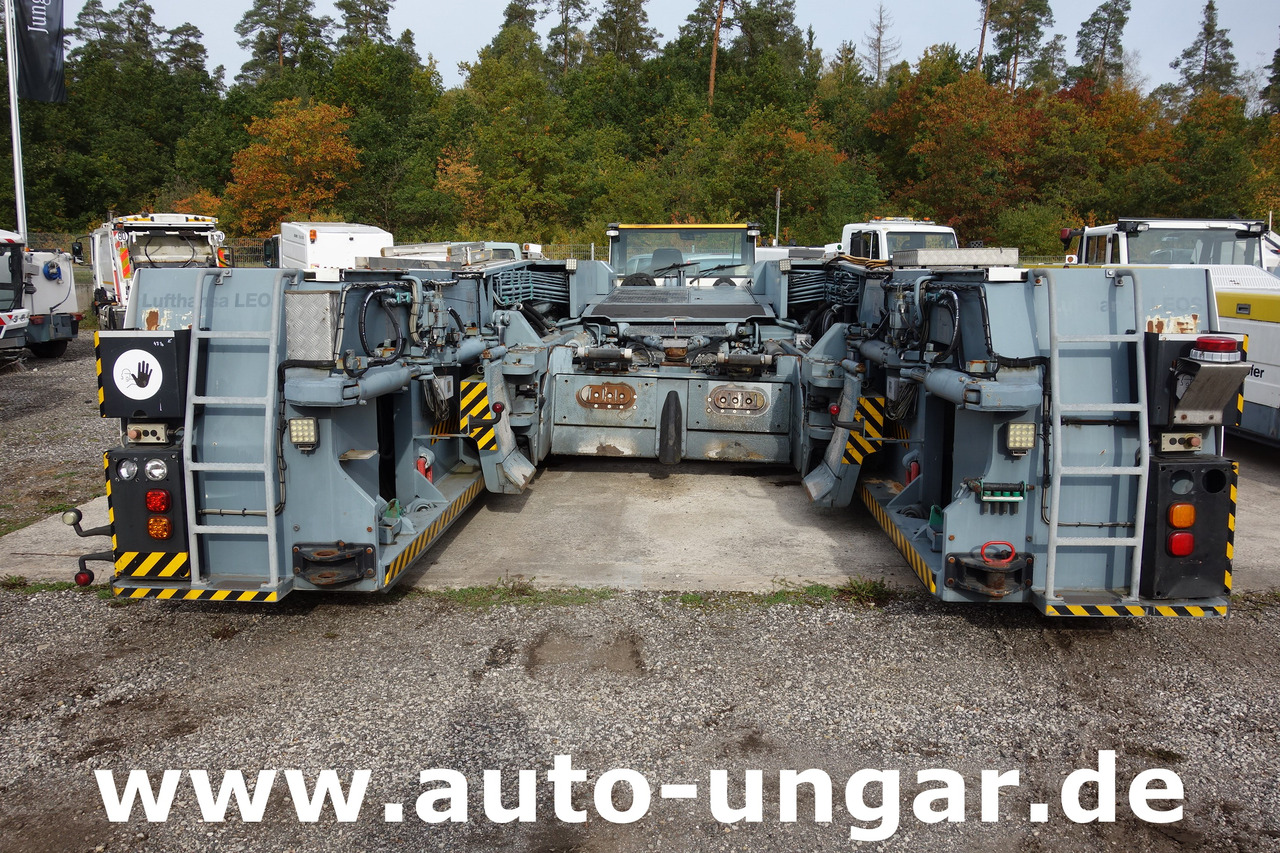 Goldhofer AST-1X 1360 Allradlenkung 6x6 towbarless Pushback Airbus A380 Deutz TCD 2015 V08 - 1.360PS - Flugzeugschlepper: das Bild 5 Goldhofer AST-1X 1360 Allradlenkung 6x6 towbarless Pushback Airbus A380 Deutz TCD 2015 V08 - 1.360PS - Flugzeugschlepper: das Bild 5