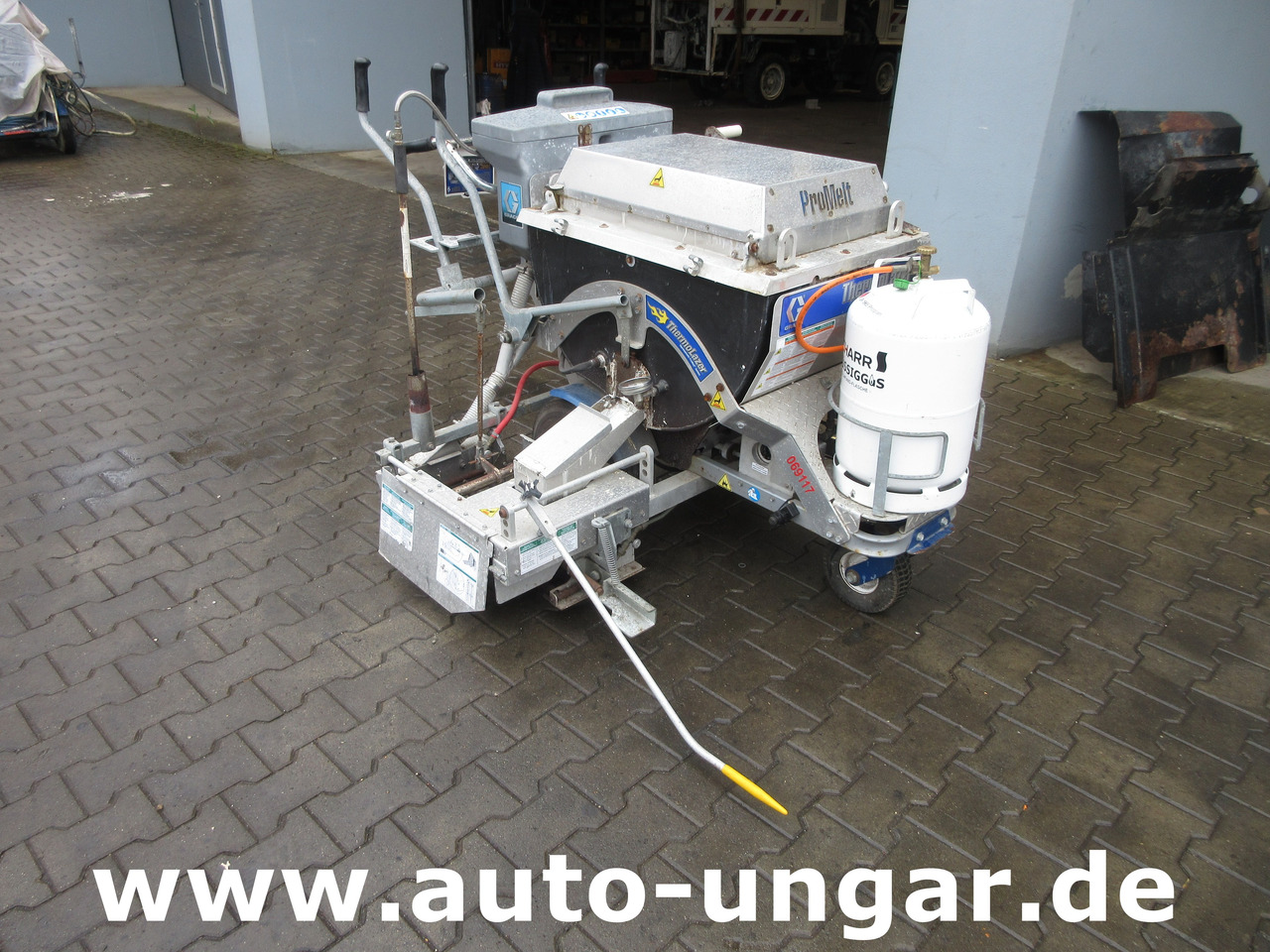 Graco ProMelt Thermolazer LineLazer 24H624 Baujahr 2022 Thermoplastic Roadmarking - Asphalttechnik: das Bild 2 Graco ProMelt Thermolazer LineLazer 24H624 Baujahr 2022 Thermoplastic Roadmarking - Asphalttechnik: das Bild 2