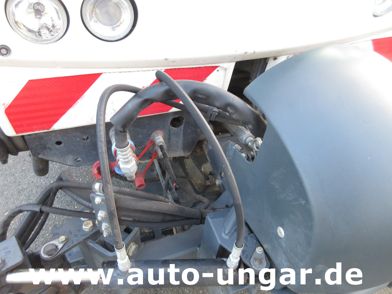 Hako CityMaster CM2000 2 Besen Baujahr 2015 Kehrmaschine 4-Rad-Lenkung - Kehrmaschine: das Bild 4 Hako CityMaster CM2000 2 Besen Baujahr 2015 Kehrmaschine 4-Rad-Lenkung - Kehrmaschine: das Bild 4