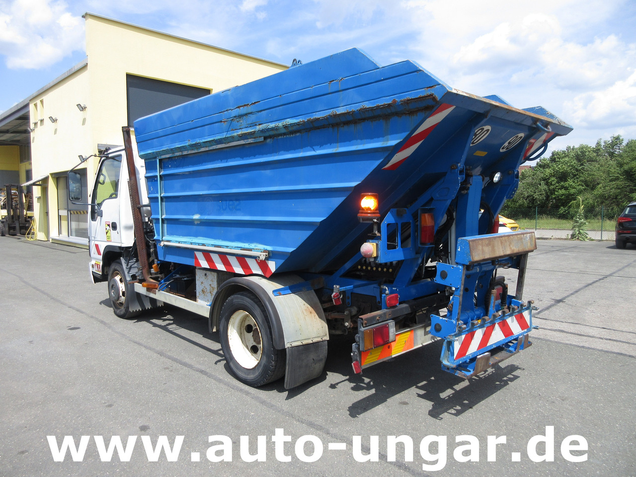 ISUZU NQR Smoother Q75 Y07 Müllwagen 8m³ TECNO 7.500kg Kipper Presse Lifter - Müllwagen: das Bild 4 ISUZU NQR Smoother Q75 Y07 Müllwagen 8m³ TECNO 7.500kg Kipper Presse Lifter - Müllwagen: das Bild 4