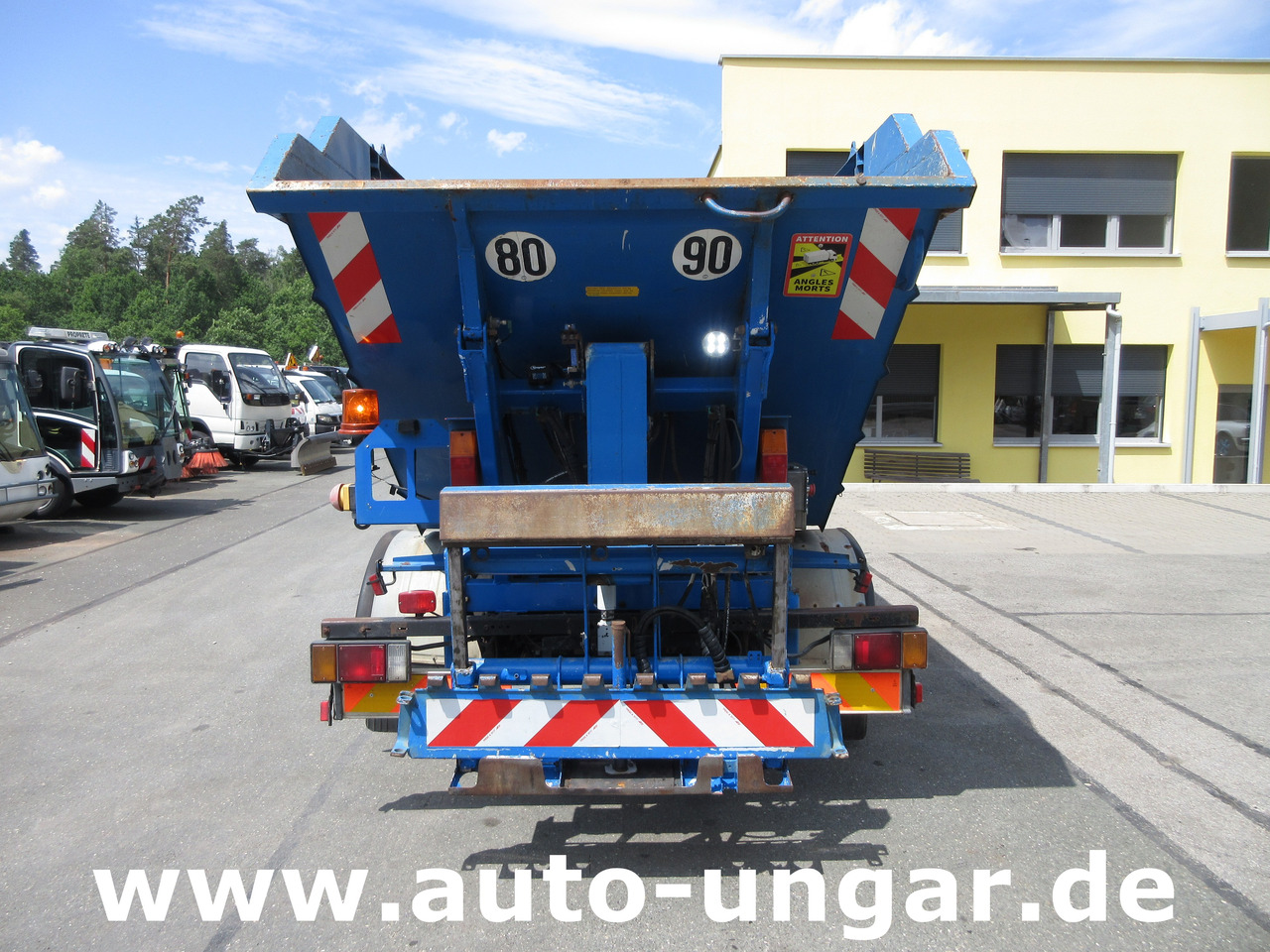 ISUZU NQR Smoother Q75 Y07 Müllwagen 8m³ TECNO 7.500kg Kipper Presse Lifter - Müllwagen: das Bild 5 ISUZU NQR Smoother Q75 Y07 Müllwagen 8m³ TECNO 7.500kg Kipper Presse Lifter - Müllwagen: das Bild 5