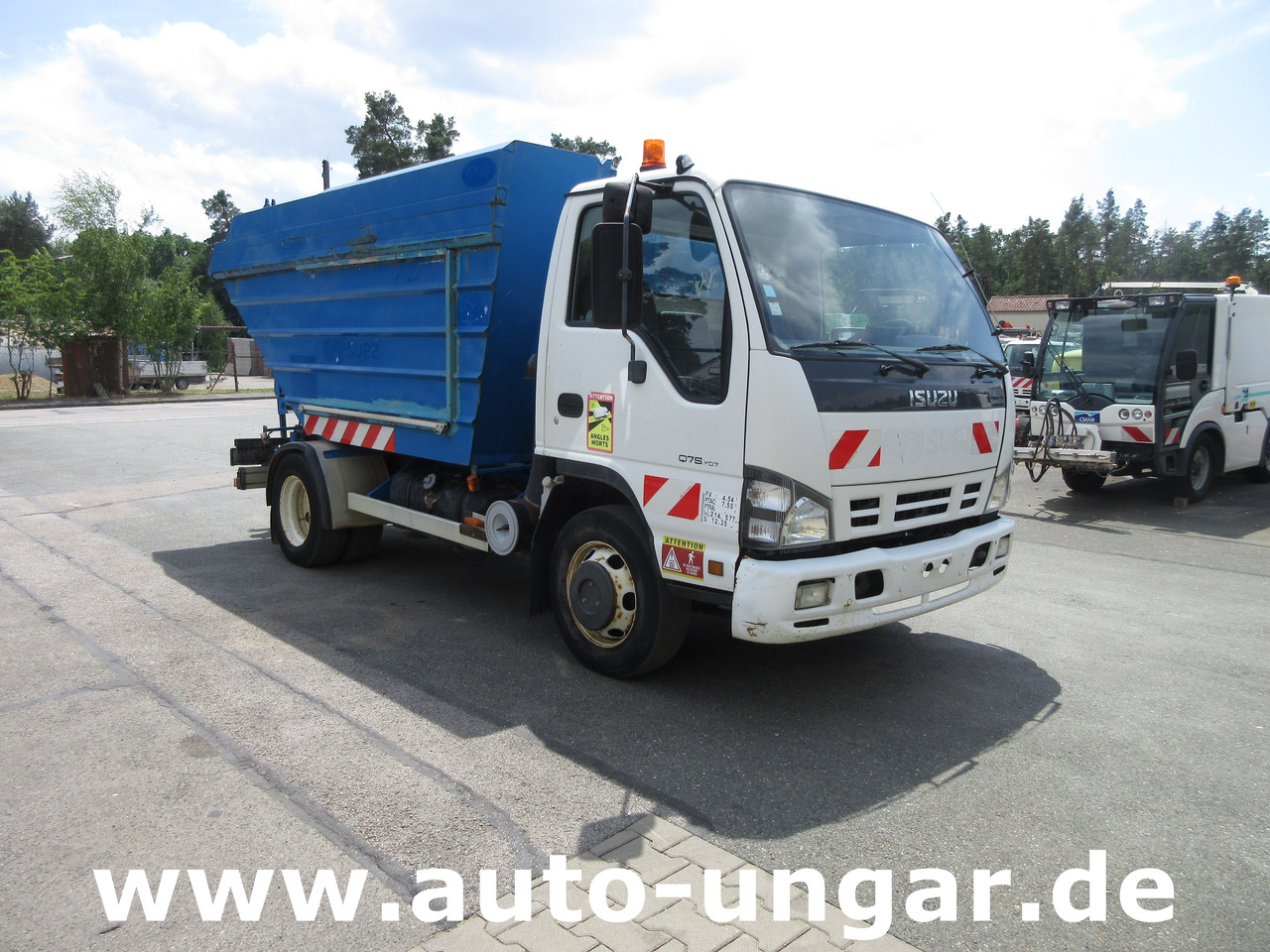 ISUZU NQR Smoother Q75 Y07 Müllwagen 8m³ TECNO 7.500kg Kipper Presse Lifter - Müllwagen: das Bild 1 ISUZU NQR Smoother Q75 Y07 Müllwagen 8m³ TECNO 7.500kg Kipper Presse Lifter - Müllwagen: das Bild 1