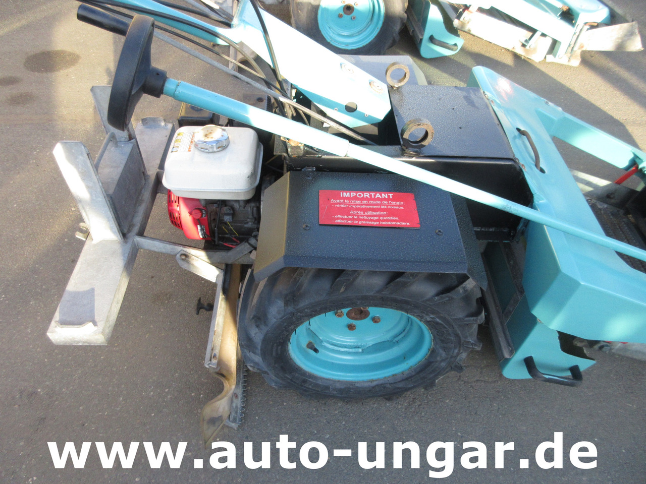 Kommunal-/ Sonderfahrzeug Beachtech Sweepy walk-behind Beachcleaner Strandreiniger Cribleuse de Plage: das Bild 5