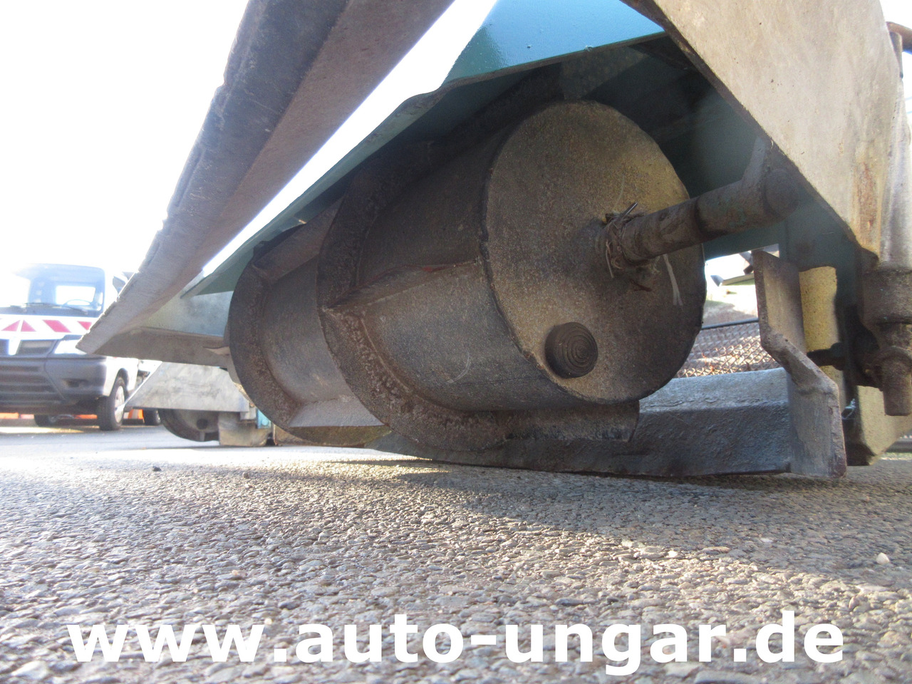 Kommunal-/ Sonderfahrzeug Beachtech Sweepy walk-behind Beachcleaner Strandreiniger Cribleuse de Plage: das Bild 12