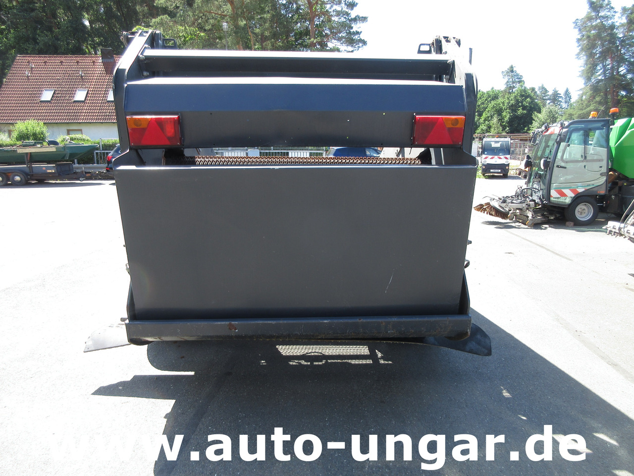 Kommunal-/ Sonderfahrzeug Etapnet Matador Strandreiniger Beachtech STR Cribleuse de Palge Beachcleaner limpiador de playas: das Bild 9