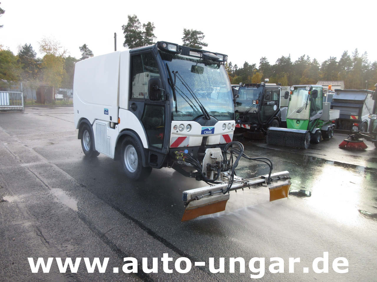Multicar Tremo X56 CMAR LC 860 Schwemmfahrzeug Streetwasher 4x4x4 Baujahr 2014 EU5 - Kommunal-/ Sonderfahrzeug: das Bild 1 Multicar Tremo X56 CMAR LC 860 Schwemmfahrzeug Streetwasher 4x4x4 Baujahr 2014 EU5 - Kommunal-/ Sonderfahrzeug: das Bild 1