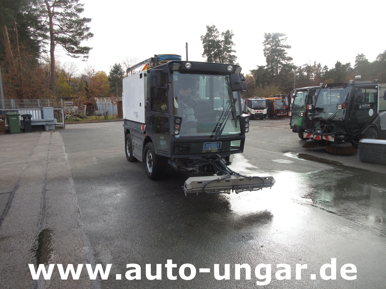 Schmidt CityJet 3000 Swingo + Cargy Schwemmfahrzeug aus 2018 80bar 3000l - Kommunal-/ Sonderfahrzeug: das Bild 3 Schmidt CityJet 3000 Swingo + Cargy Schwemmfahrzeug aus 2018 80bar 3000l - Kommunal-/ Sonderfahrzeug: das Bild 3