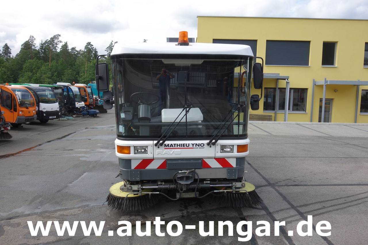Ravo C540 Kehrmaschine Hydrostat - Klima - 1. Hand - Kehrmaschine: das Bild 2 Ravo C540 Kehrmaschine Hydrostat - Klima - 1. Hand - Kehrmaschine: das Bild 2