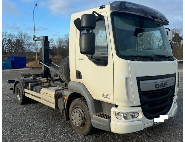 DAF 12t LF250 FA +2020 CTS - Abrollkipper: das Bild 1 DAF 12t LF250 FA +2020 CTS - Abrollkipper: das Bild 1