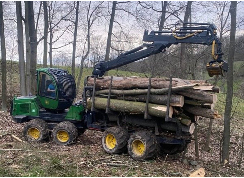 John Deere 1010E 8W - Forwarder: das Bild 1 John Deere 1010E 8W - Forwarder: das Bild 1