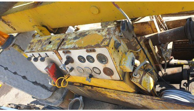 Schwing 25m BPL 601 +6x6 Tatra 815 (DOCS/KFZ MACHINE +1 no docs/kein kfz - Betonpumpe: das Bild 5 Schwing 25m BPL 601 +6x6 Tatra 815 (DOCS/KFZ MACHINE +1 no docs/kein kfz - Betonpumpe: das Bild 5
