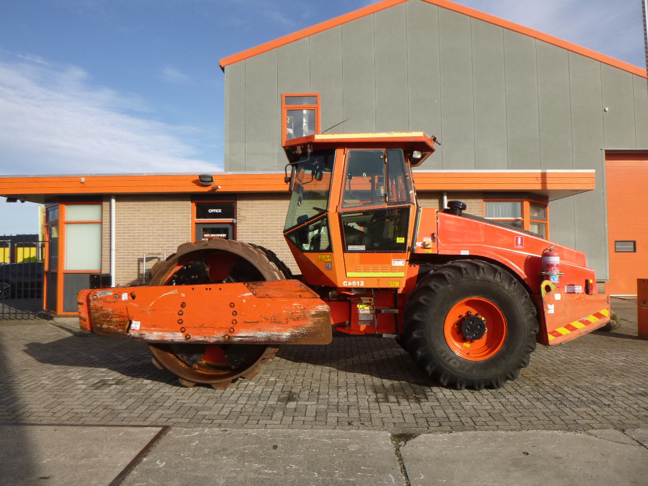 DYNAPAC CA612PD - Walzenzug: das Bild 2 DYNAPAC CA612PD - Walzenzug: das Bild 2
