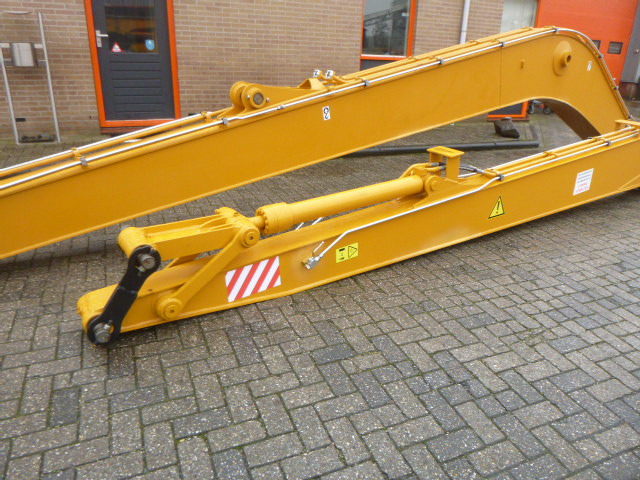 GEW Long reach KOMATSU PC210LC-10 & PC210LC-11 - Ausleger für Bagger: das Bild 5 GEW Long reach KOMATSU PC210LC-10 & PC210LC-11 - Ausleger für Bagger: das Bild 5
