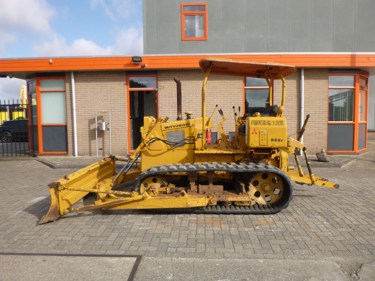 MITSUBISHI BD2F - Bulldozer: das Bild 1 MITSUBISHI BD2F - Bulldozer: das Bild 1