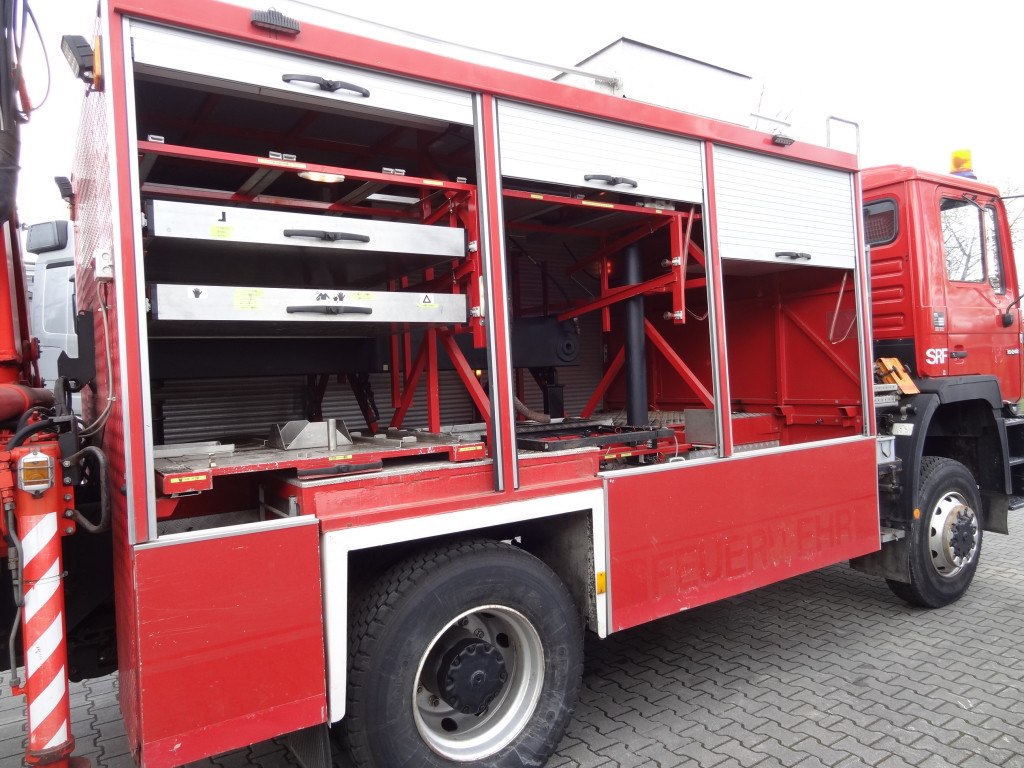 MAN F90 16.242 4X4 / Feuerwehr - Feuerwehrfahrzeug: das Bild 2 MAN F90 16.242 4X4 / Feuerwehr - Feuerwehrfahrzeug: das Bild 2
