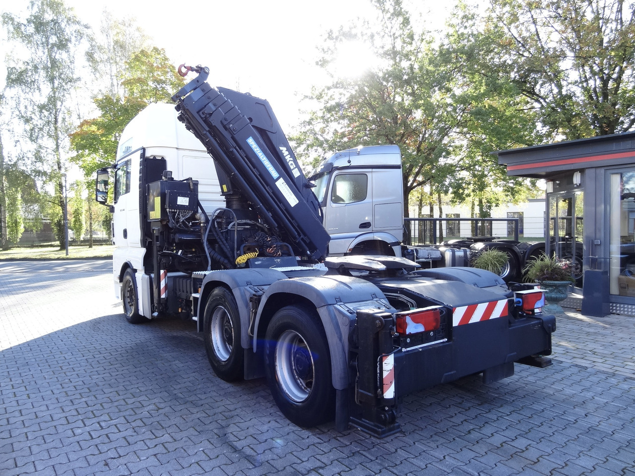 MAN TGX 33.480 6X4 Kran MKG 381 bis 20 Meter - Autokran, Sattelzugmaschine: das Bild 2 MAN TGX 33.480 6X4 Kran MKG 381 bis 20 Meter - Autokran, Sattelzugmaschine: das Bild 2