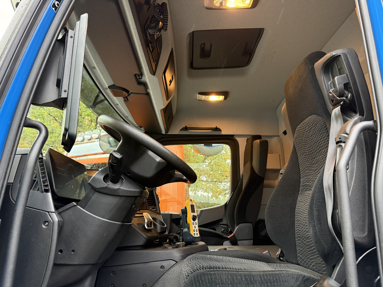 Mercedes-Benz Actros MP5 2546 6X2 Meiller RS21 - Abrollkipper: das Bild 3 Mercedes-Benz Actros MP5 2546 6X2 Meiller RS21 - Abrollkipper: das Bild 3