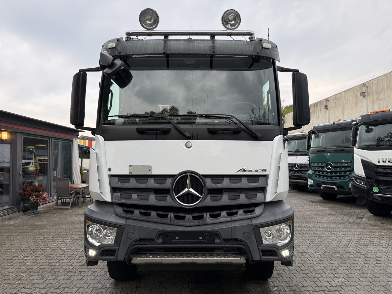 Pritsche LKW Mercedes-Benz Arocs 1827 AK 4X4 Ex-: das Bild 10